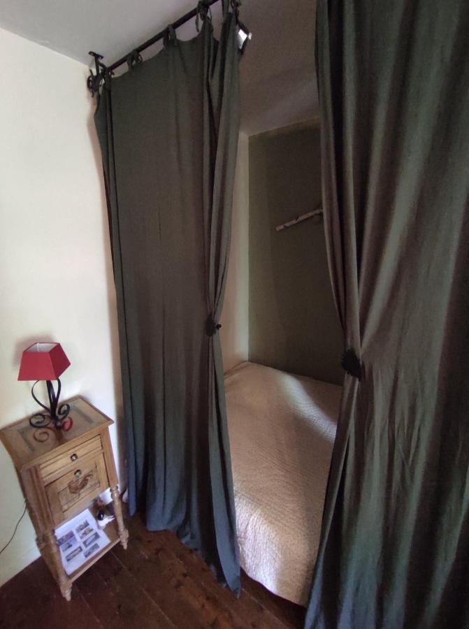 Gite Le Vieux Perrin Villa Andelaroche Bagian luar foto
