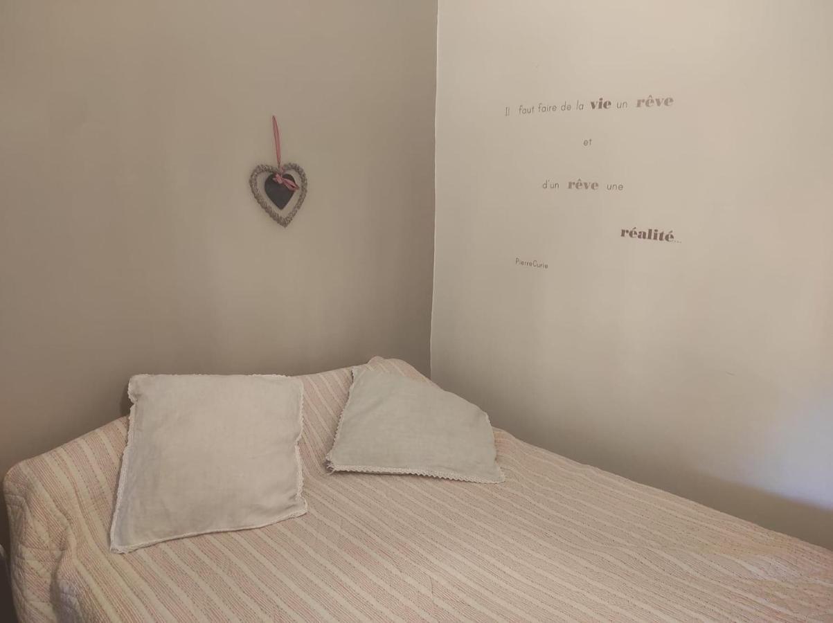 Gite Le Vieux Perrin Villa Andelaroche Bagian luar foto