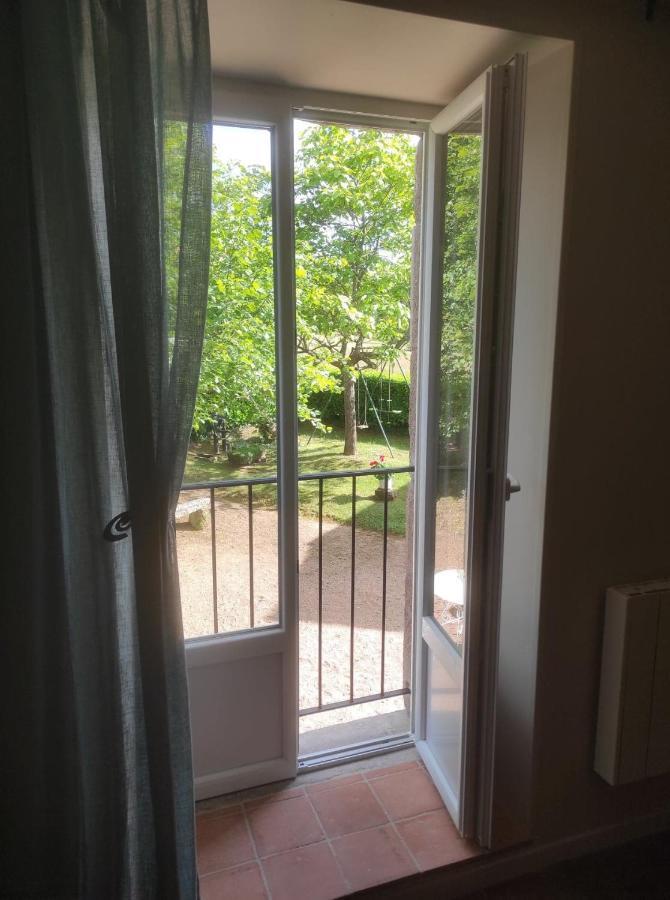 Gite Le Vieux Perrin Villa Andelaroche Bagian luar foto