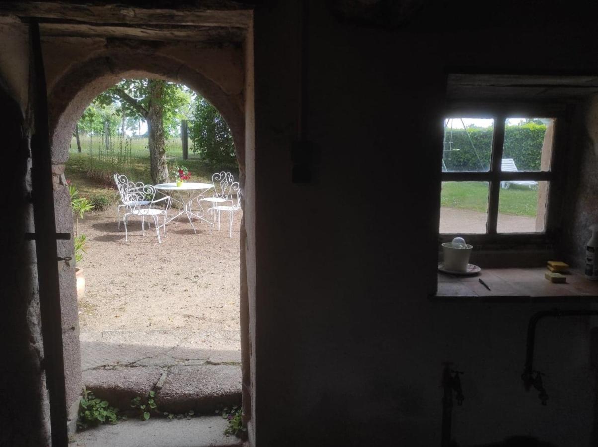 Gite Le Vieux Perrin Villa Andelaroche Bagian luar foto