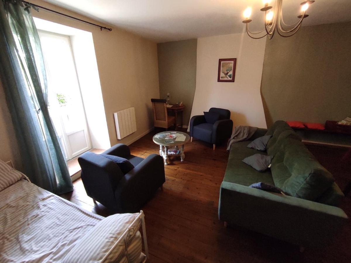 Gite Le Vieux Perrin Villa Andelaroche Bagian luar foto